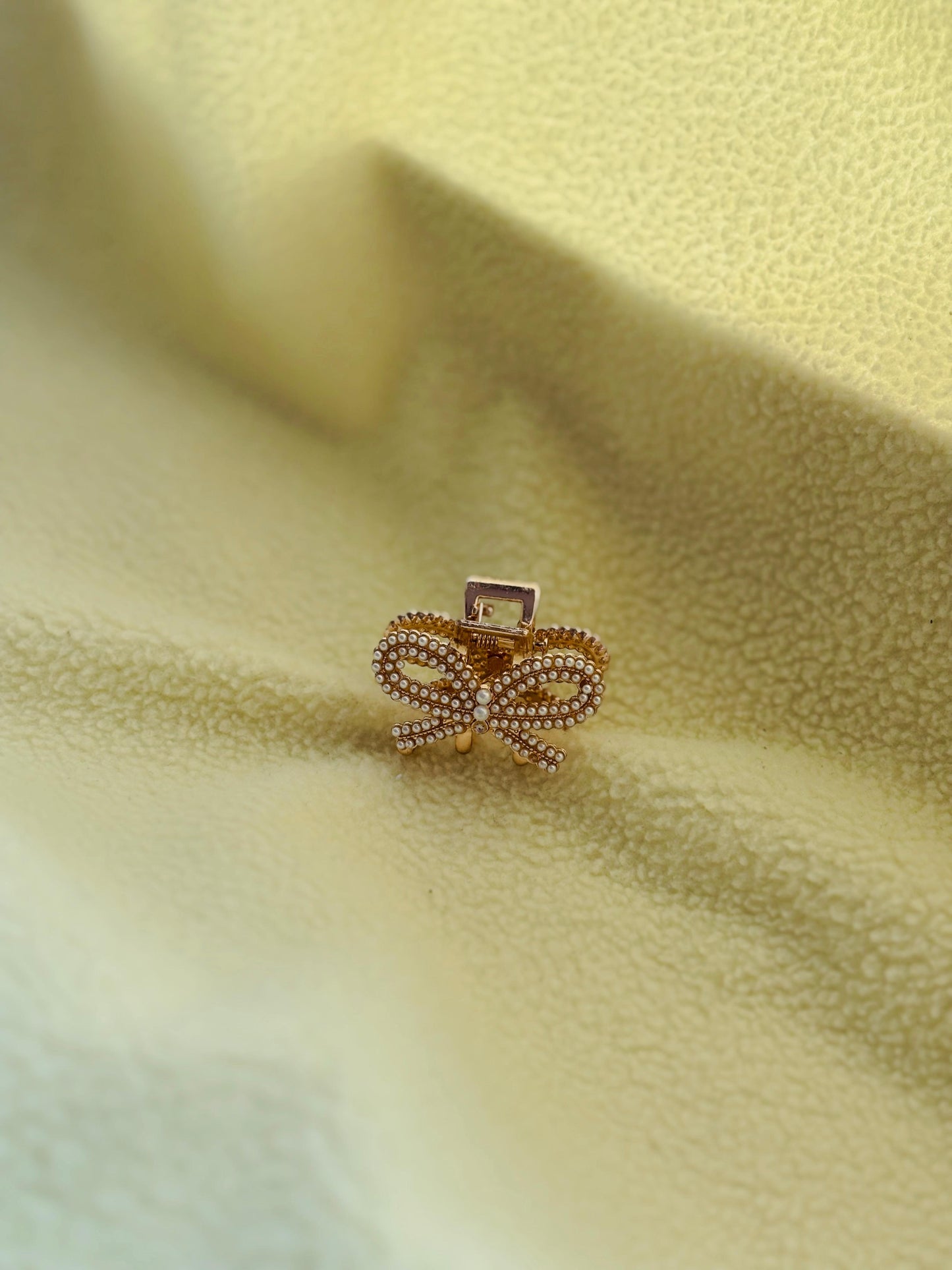 Premium Pearl & Crystal Hair Accessories ( Pack of 5)